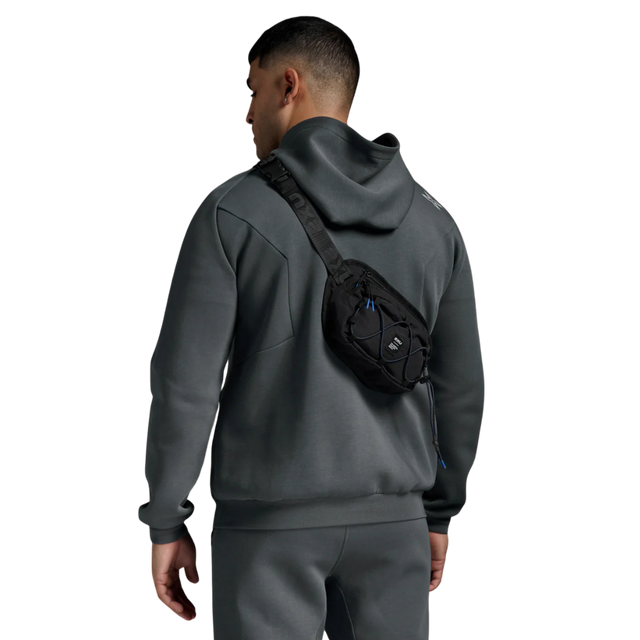 2XU-Cross-Body-Bag-Black-Surf-side_2