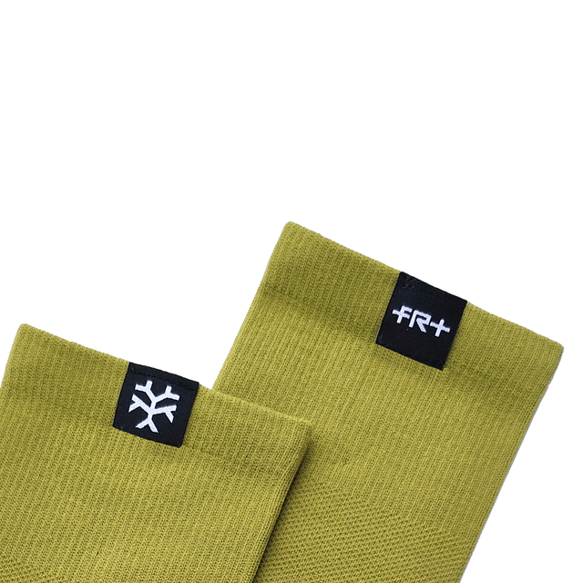 Fractel-Performance-Socks-couger-close