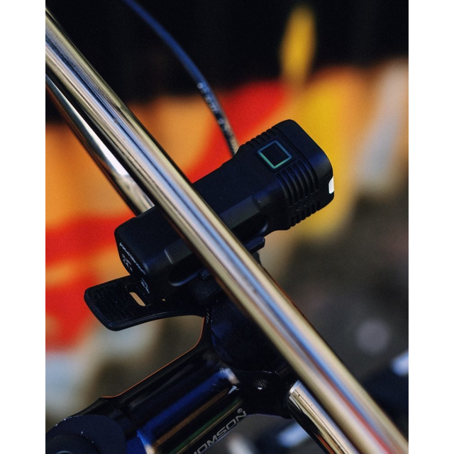 Knog-Blinder-400-Plus-Set-life-top