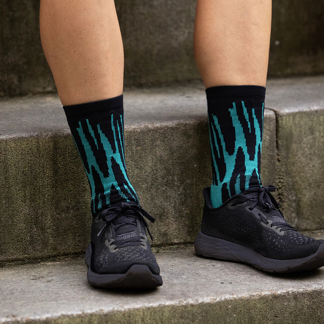 RNNR - Marathon Crew Sock - Drippy Cheetah Teal - Lifestyle