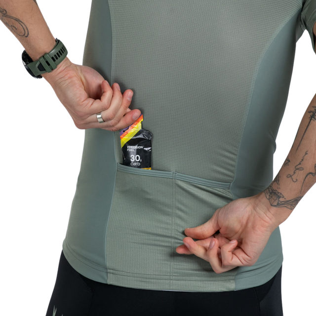 Zoot Men's Core Tri Aero Jersey in Army Green colourway - close-up of rear pocket