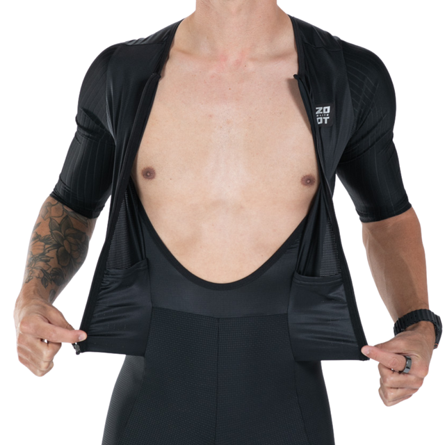 Zoot Men's Elite P1 Tri Aero FZ Racesuit in Jet Black colourway - close-up of back jersey nutrition pockets
